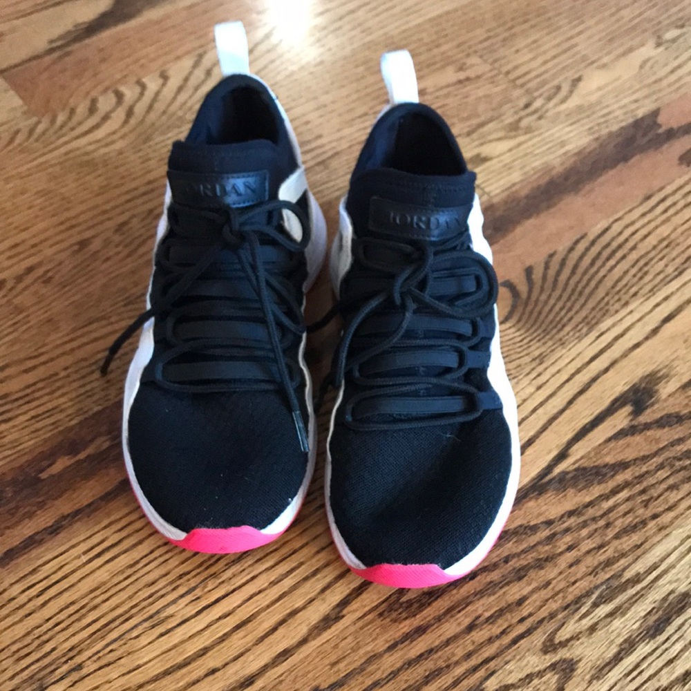 Jordon tennis shoes
